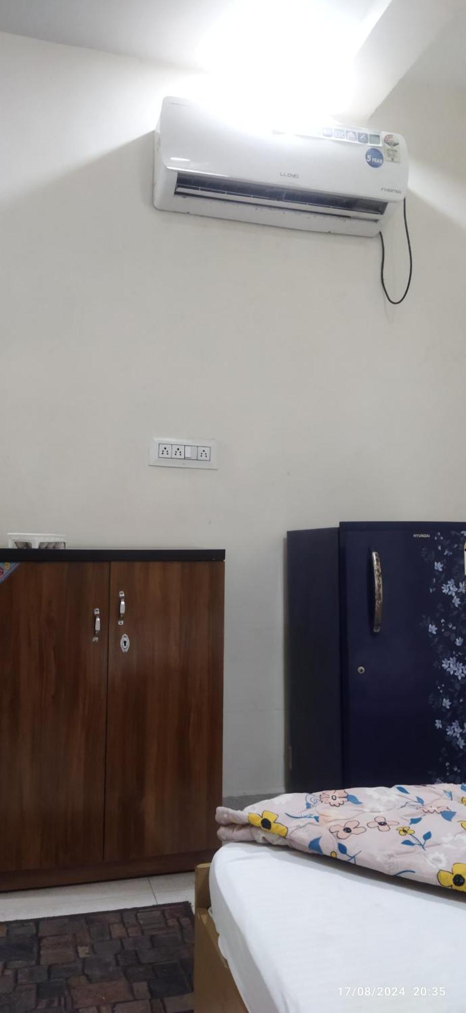 Shree Gajlaxmi Hotel Walking Distance From Mahakaleswar ウッジャイン エクステリア 写真